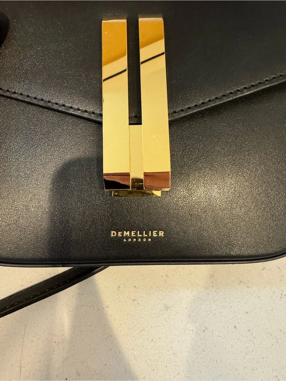 DEMEILLER Vancouver Black Leather Crossbody Bag with Gold Hardware NWT - Picture 5 of 11